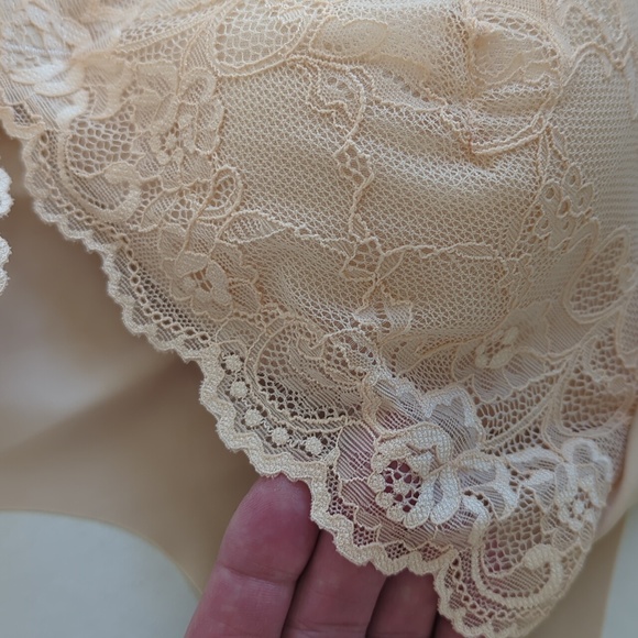 Sexy Lace Floral Overlay Scalloped Front Closure Bra Plus 7L Skin Nude - Picture 8 of 16
